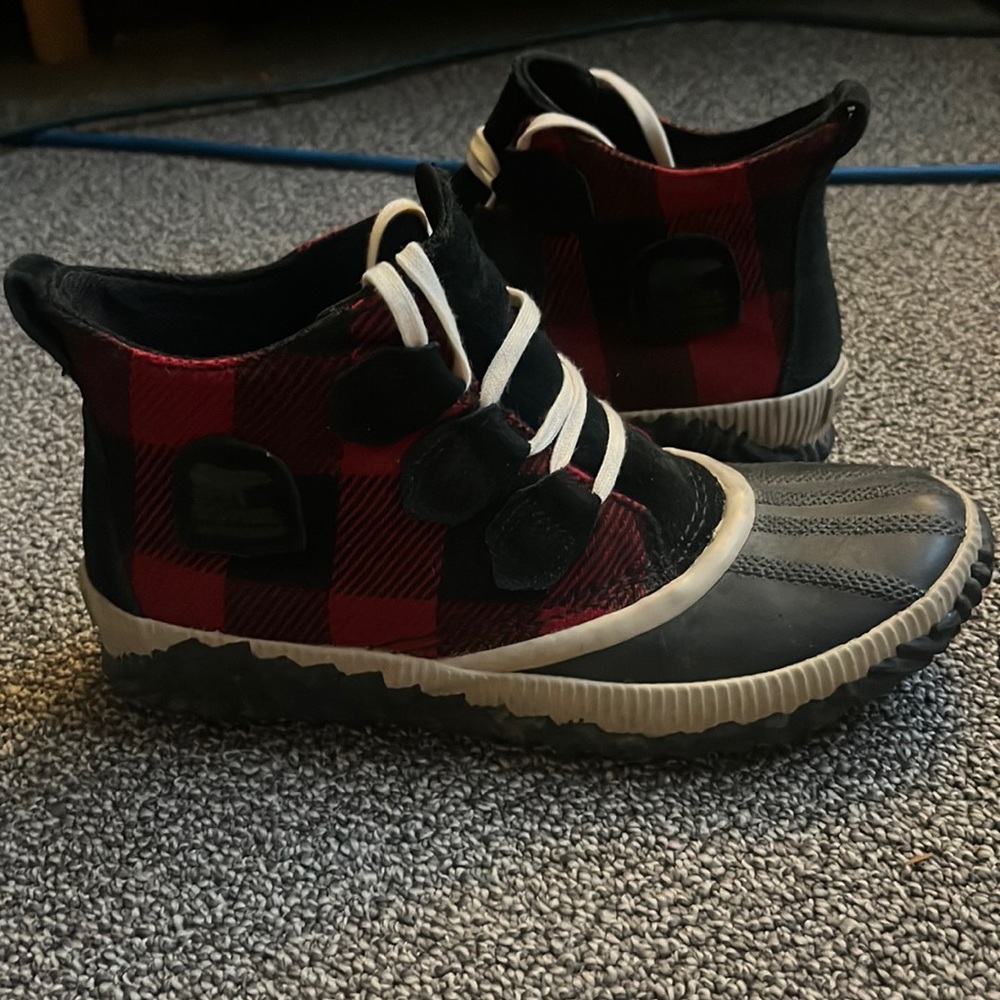 Sorel!! Cute booties almost new